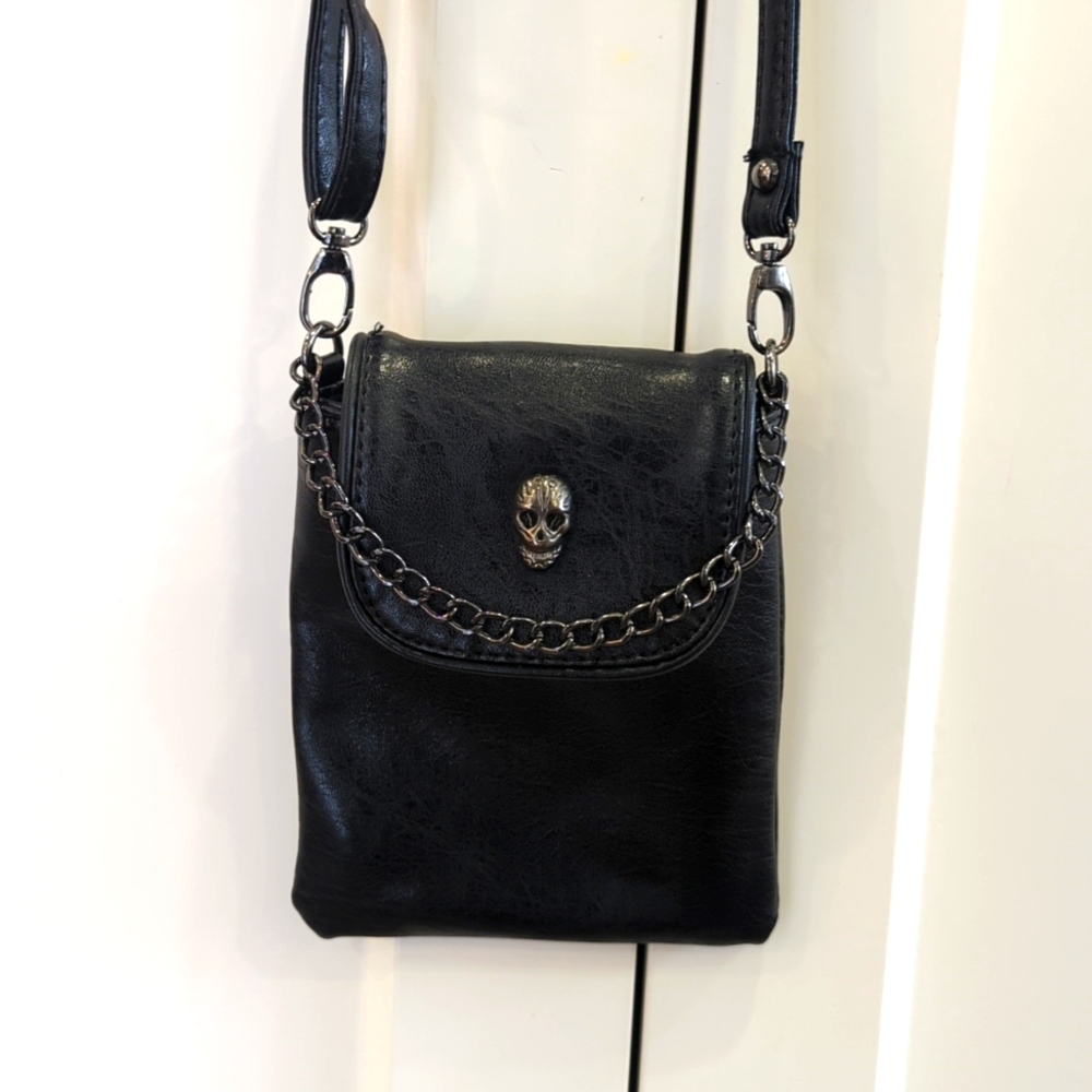 Skull crossbody mini